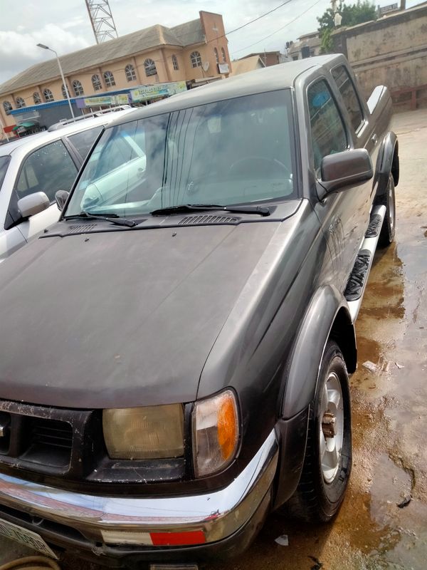 Thumbnail 5 of 2000 Nissan Frontier